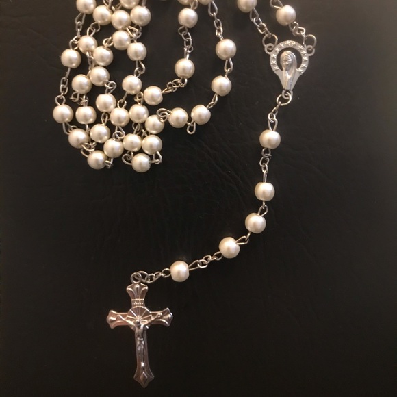 Jewelry - Pearl Rosary Silver NEW